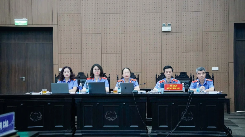 Xét xử cựu Thứ trưởng Bộ Nông nghiệp và Phát triển nông thôn Hoàng Văn Thắng Xét xử cựu Thứ trưởng Bộ Nông nghiệp và Phát triển nông thôn Hoàng Văn Thắng