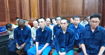 Xét xử đường dây rửa tiền, vận chuyển trái phép hàng nghìn tỷ đồng qua biên giới