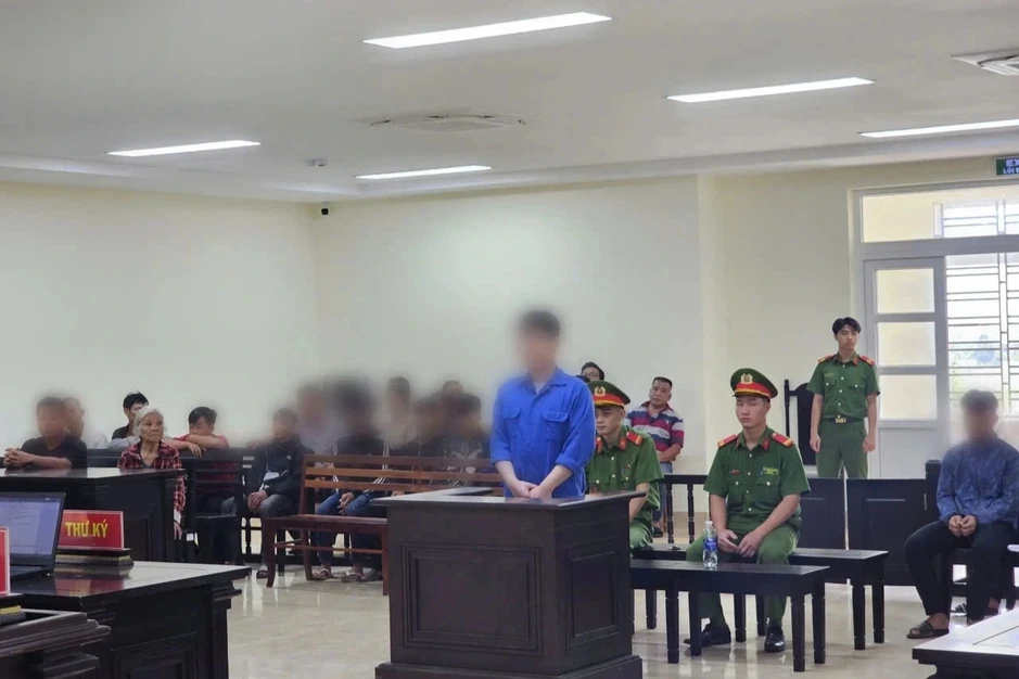 Xét xử nam sinh 16 tuổi trong vụ án giết người bằng nửa viên gạch Xét xử nam sinh 16 tuổi trong vụ án giết người bằng nửa viên gạch