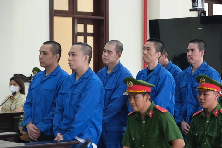 Xét xử nhóm cướp hơn 2 triệu USD ở Tây Ninh: Hé lộ phi vụ chấn động Xét xử nhóm cướp hơn 2 triệu USD ở Tây Ninh: Hé lộ phi vụ chấn động