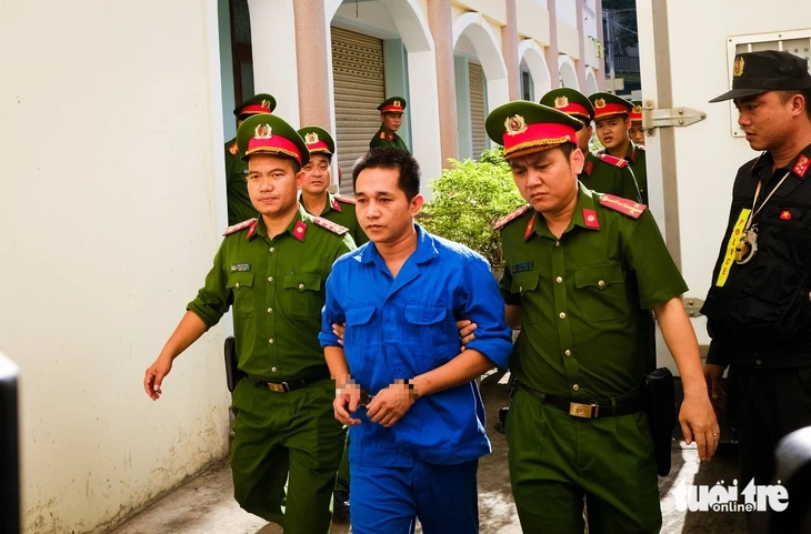 Xét xử Tài 'đen' và đồng phạm cướp ngân hàng tại Gia Lai Xét xử Tài 'đen' và đồng phạm cướp ngân hàng tại Gia Lai