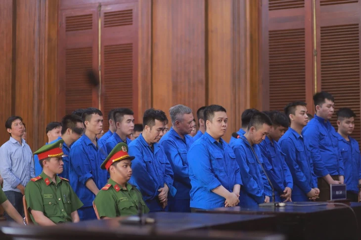 Xét xử thành viên nhóm kín 'Phế liệu chiến tranh' trộm súng của bảo tàng đi bán Xét xử thành viên nhóm kín 'Phế liệu chiến tranh' trộm súng của bảo tàng đi bán