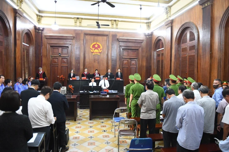 Xét xử vụ thâu tóm khu đất 39 Bến Vân Đồn Xét xử vụ thâu tóm khu đất 39 Bến Vân Đồn