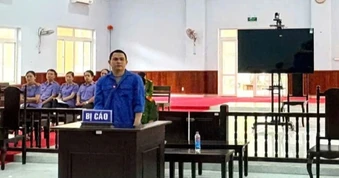 Xin bỏ qua vi phạm không được, xách dao rựa chém 3 cán bộ CSGT