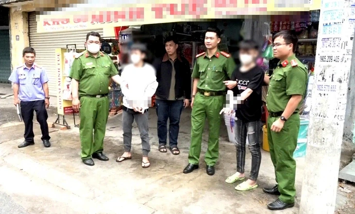 Xin tiền không được, hai thanh niên đâm chết người đi bộ ở Nha Trang Xin tiền không được, hai thanh niên đâm chết người đi bộ ở Nha Trang