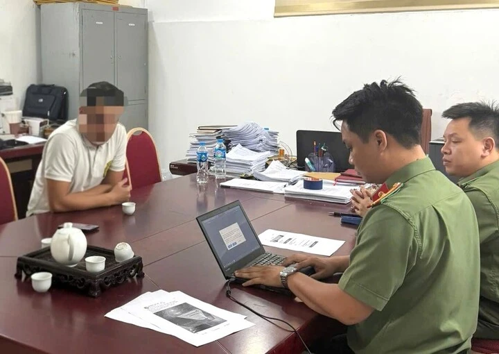Xử lý 2 đối tượng dùng Facebook bình luận xúc phạm uy tín của lực lượng công an Xử lý 2 đối tượng dùng Facebook bình luận xúc phạm uy tín của lực lượng công an