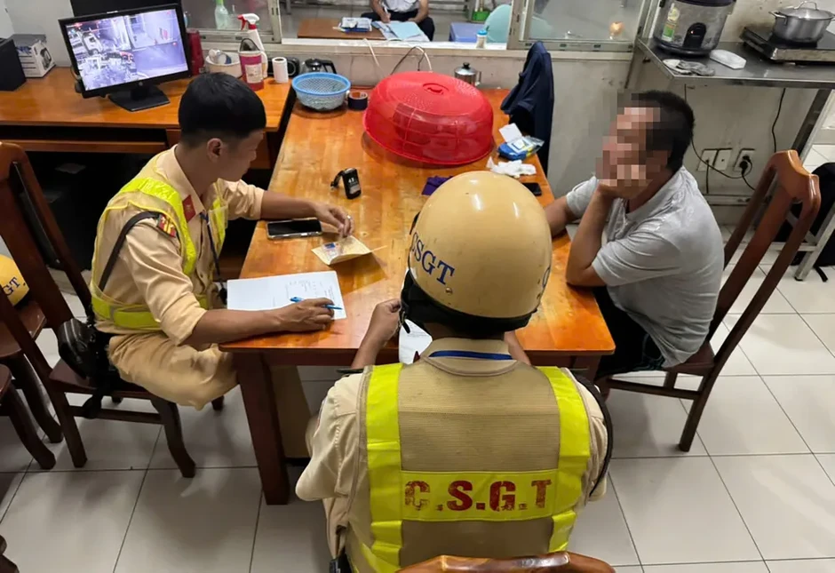 Xử lý 2 xe tải chở hơn 200 con heo dương tính với Salbutamol vào TPHCM Xử lý 2 xe tải chở hơn 200 con heo dương tính với Salbutamol vào TPHCM