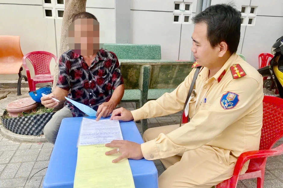 Xử lý người đàn ông đạp ngã xe, tông nam shipper sau va chạm ở Tây Ninh Xử lý người đàn ông đạp ngã xe, tông nam shipper sau va chạm ở Tây Ninh