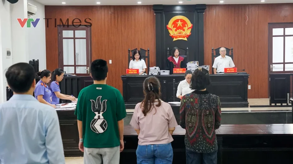 Xử phạt 3 tỷ đồng bà chủ Facebook bán kim cương, túi hàng hiệu, che giấu gần 835 tỷ đồng doanh thu Xử phạt 3 tỷ đồng bà chủ Facebook bán kim cương, túi hàng hiệu, che giấu gần 835 tỷ đồng doanh thu