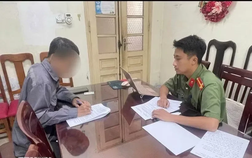 Xử phạt 7,5 triệu đồng người đăng tin sai sự thật về Dự án Trục đại lộ cảnh quan sông Hồng Xử phạt 7,5 triệu đồng người đăng tin sai sự thật về Dự án Trục đại lộ cảnh quan sông Hồng