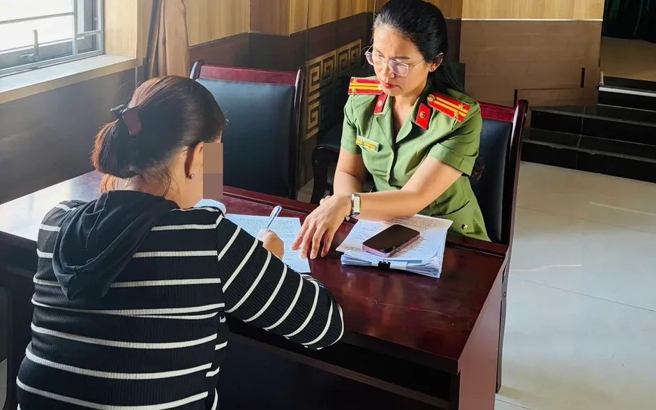 Xử phạt gần 370 triệu đồng nhóm đối tượng bán trái phép tài khoản ngân hàng Xử phạt gần 370 triệu đồng nhóm đối tượng bán trái phép tài khoản ngân hàng