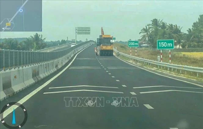 Xử phạt một công ty thi công cao tốc không đảm bảo an toàn giao thông Xử phạt một công ty thi công cao tốc không đảm bảo an toàn giao thông