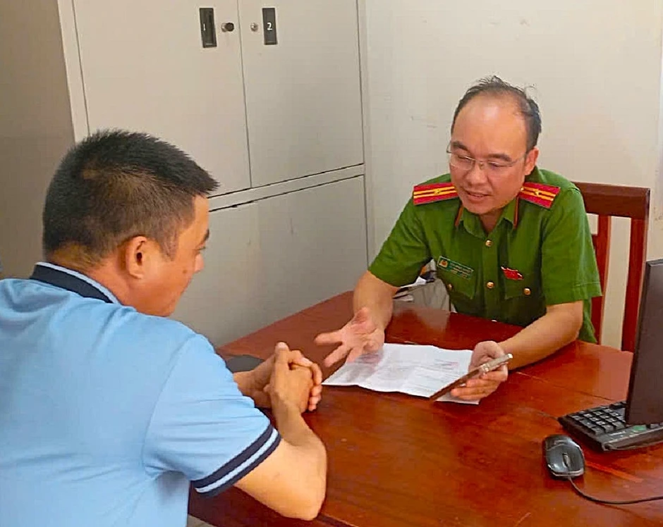 Xử phạt người đàn ông ở Nghệ An bôi nhọ lực lượng chức năng trên mạng xã hội Xử phạt người đàn ông ở Nghệ An bôi nhọ lực lượng chức năng trên mạng xã hội