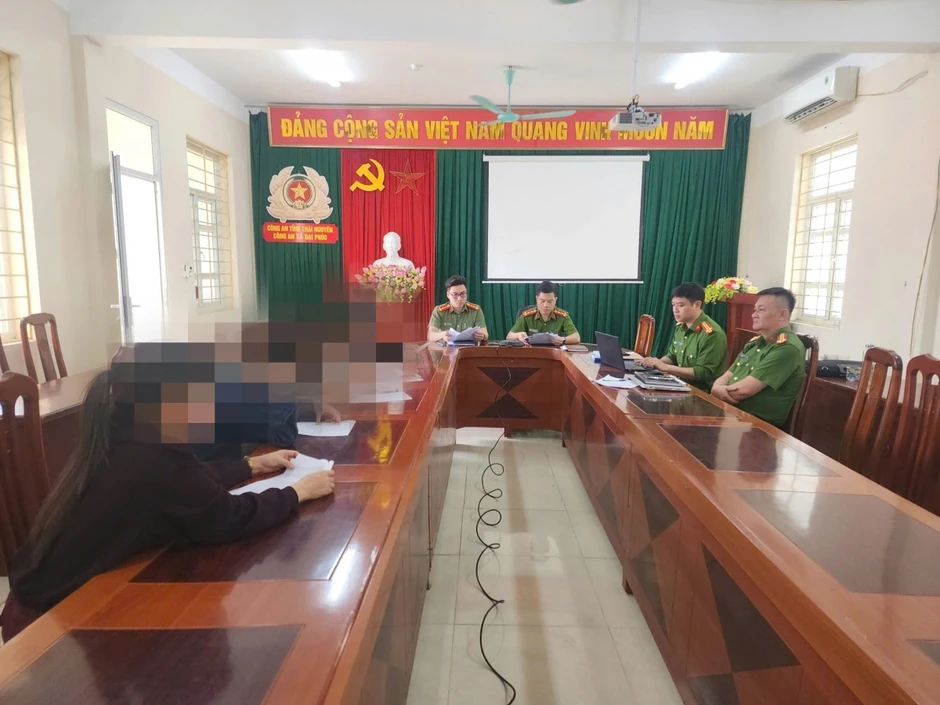 Xử phạt nhóm người mặc phản cảm, nhảy múa tại khu di tích lịch sử ở Thái Nguyên Xử phạt nhóm người mặc phản cảm, nhảy múa tại khu di tích lịch sử ở Thái Nguyên