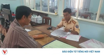 Xử phạt tài xế  điều khiển xe tải lưu thông ngược chiều