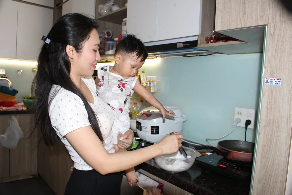 9X xinh như hotgirl làm chủ mái ấm ở TP.HCM, cưu mang mẹ đơn thân tứ xứ 9X xinh như hotgirl làm chủ mái ấm ở TP.HCM, cưu mang mẹ đơn thân tứ xứ