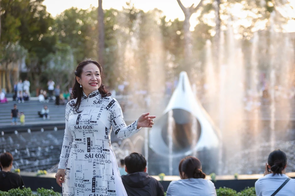 'ADN mở' TP.HCM: Nơi người lạ hóa thân quen, ai cũng có một 'vai diễn' 'ADN mở' TP.HCM: Nơi người lạ hóa thân quen, ai cũng có một 'vai diễn'