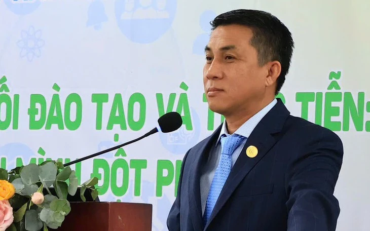 Ăn cơm miễn phí giữa vườn cây trong bệnh viện