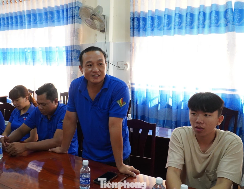 Bài 1: Sinh viên tình nguyện truyền cảm hứng cho nông dân Bài 1: Sinh viên tình nguyện truyền cảm hứng cho nông dân