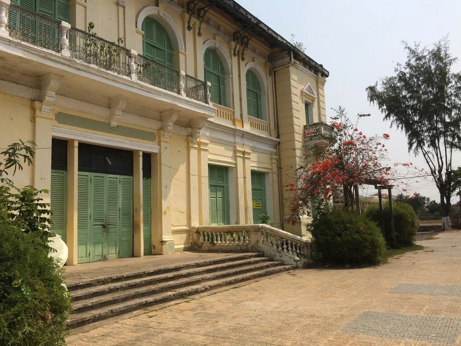 Biến di sản 140 tuổi thành phế tích Biến di sản 140 tuổi thành phế tích