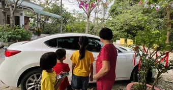 Cha mẹ đang già đi từng ngày, đừng đổ lỗi cho hoàn cảnh, điều kiện kinh tế mà lơ là chăm sóc
