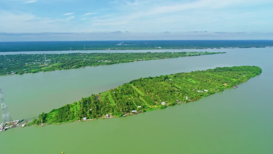 Cồn Hô oằn mình trong cơn ‘đói đất’ của hà bá Cồn Hô oằn mình trong cơn ‘đói đất’ của hà bá