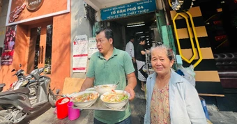 Dặm dài hủ tiếu - Kỳ 4: Giữ hương vị hủ tiếu miền Tây ở Sài Gòn