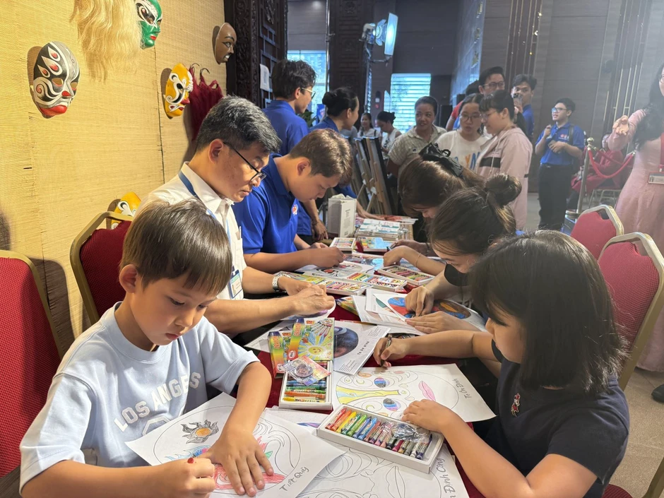 Để hệ giá trị văn hóa trở thành sức mạnh phát triển TP Hồ Chí Minh - Bài cuối: Gìn giữ bản sắc hoà cùng năng lực thích ứng thời đại Để hệ giá trị văn hóa trở thành sức mạnh phát triển TP Hồ Chí Minh - Bài cuối: Gìn giữ bản sắc hoà cùng năng lực thích ứng thời đại