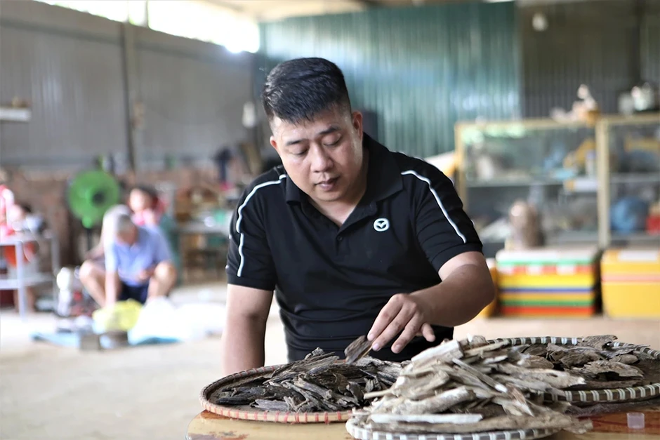 Để hương trầm bay xa Để hương trầm bay xa
