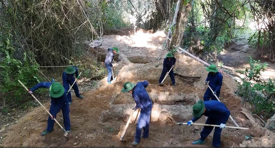 Đi tìm những người hùng chưa trở về: Đưa các anh về từ đất bạn Lào Đi tìm những người hùng chưa trở về: Đưa các anh về từ đất bạn Lào