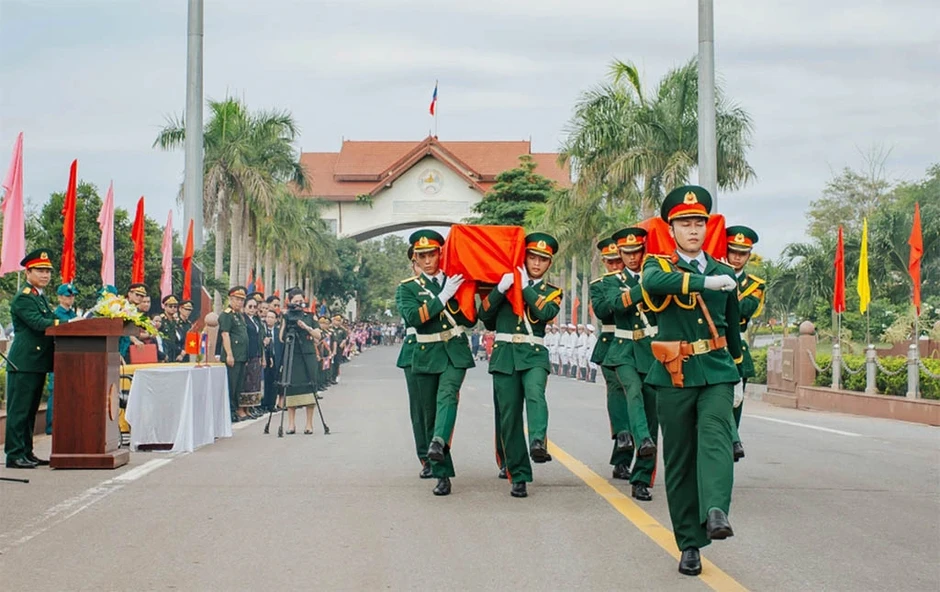 Đi tìm những người hùng chưa trở về: Đưa các anh về từ đất bạn Lào Đi tìm những người hùng chưa trở về: Đưa các anh về từ đất bạn Lào