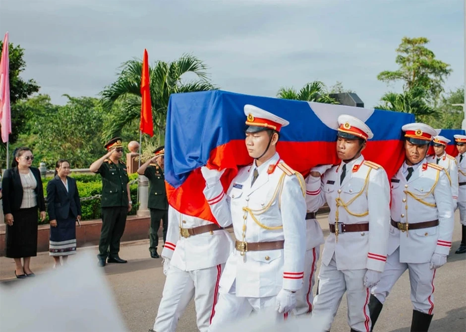 Đi tìm những người hùng chưa trở về: Đưa các anh về từ đất bạn Lào Đi tìm những người hùng chưa trở về: Đưa các anh về từ đất bạn Lào