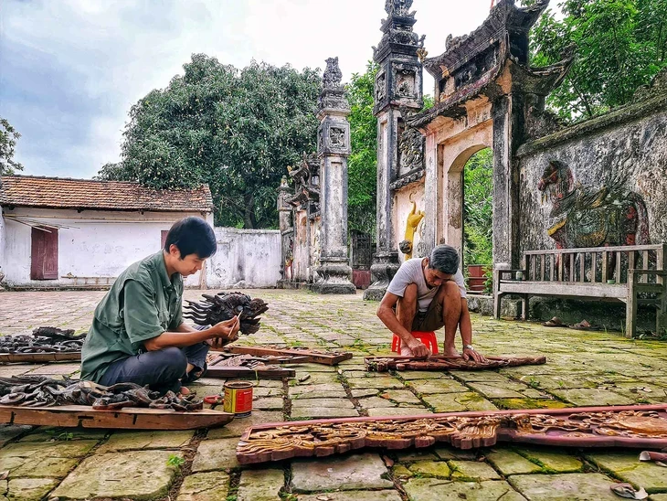 'Đứa con nuôi' của những làng nghề 'Đứa con nuôi' của những làng nghề