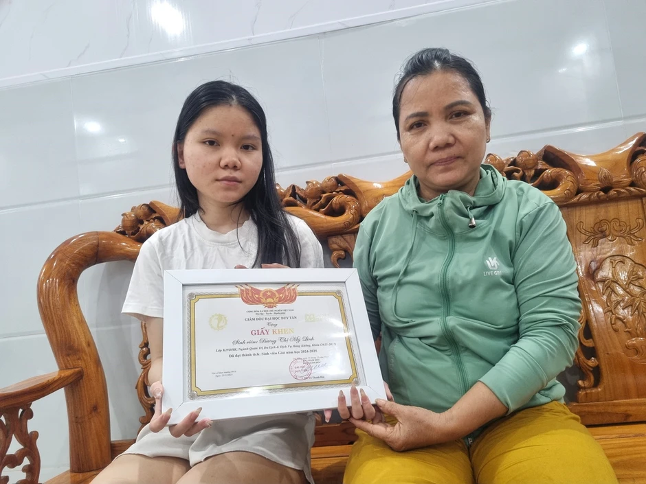 Gần lắm, Gạc Ma...Bài 2: Con gái cựu binh chạm gần tới giấc mơ hàng không Gần lắm, Gạc Ma...Bài 2: Con gái cựu binh chạm gần tới giấc mơ hàng không
