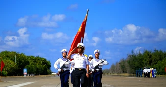Hải trình Trường Sa - Kỳ cuối: Hoa hướng dương giữa biển