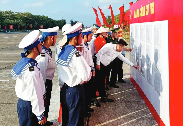 Hình ảnh khắp nơi sẵn sàng cho ngày bầu cử trọng đại Hình ảnh khắp nơi sẵn sàng cho ngày bầu cử trọng đại