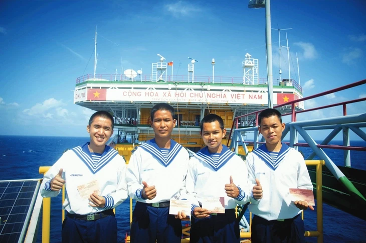 Hình ảnh khắp nơi sẵn sàng cho ngày bầu cử trọng đại Hình ảnh khắp nơi sẵn sàng cho ngày bầu cử trọng đại