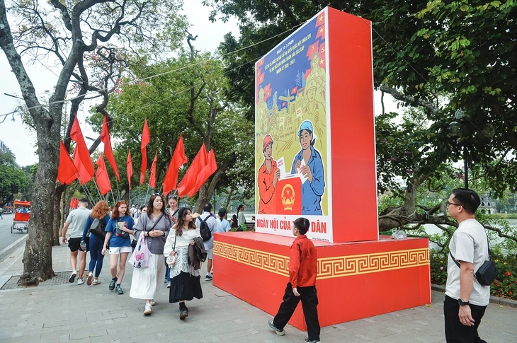 Hình ảnh khắp nơi sẵn sàng cho ngày bầu cử trọng đại Hình ảnh khắp nơi sẵn sàng cho ngày bầu cử trọng đại
