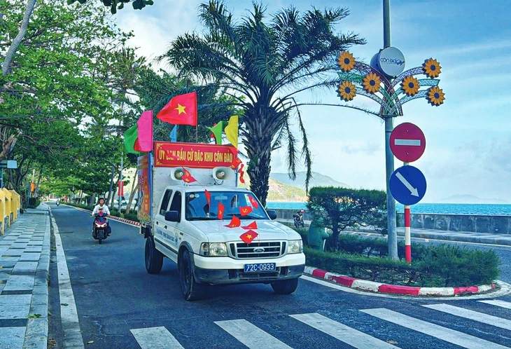 Hình ảnh khắp nơi sẵn sàng cho ngày bầu cử trọng đại Hình ảnh khắp nơi sẵn sàng cho ngày bầu cử trọng đại