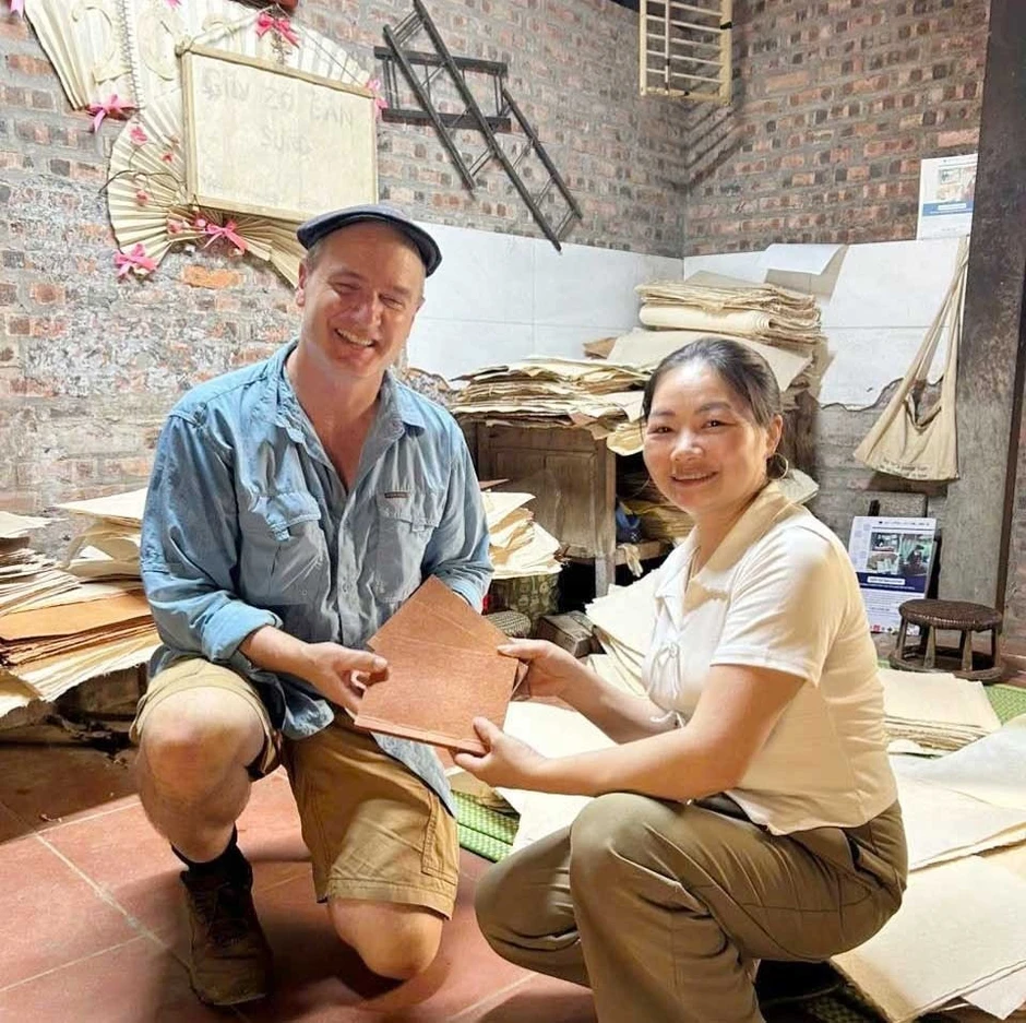 Hồi sinh hồn giấy giữa đại ngàn Hồi sinh hồn giấy giữa đại ngàn