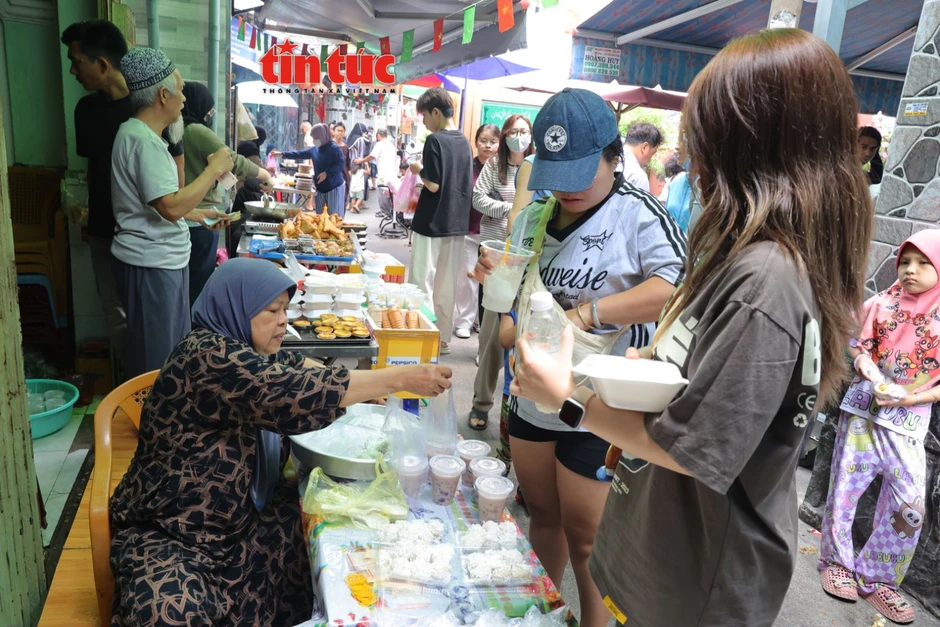 Khám phá chợ ẩm thực Ramadan chỉ họp một tháng mỗi năm Khám phá chợ ẩm thực Ramadan chỉ họp một tháng mỗi năm