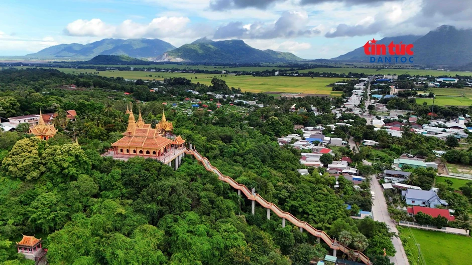 Khám phá vẻ đẹp kiến trúc chùa Khmer ở vùng Bảy Núi An Giang Khám phá vẻ đẹp kiến trúc chùa Khmer ở vùng Bảy Núi An Giang