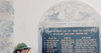 Kỳ 2: Những đôi chân không mỏi