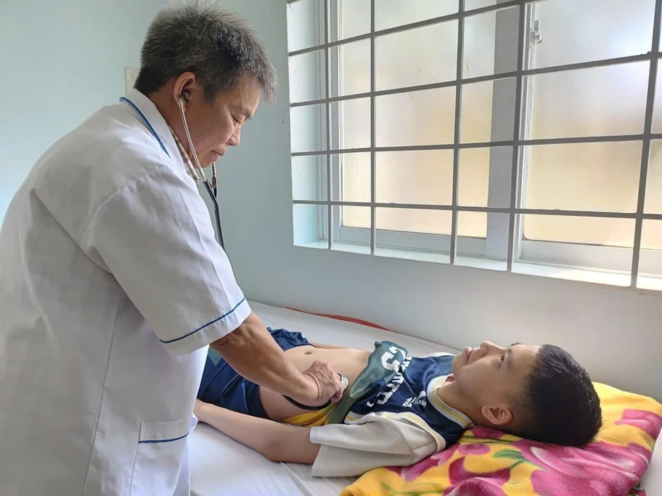 Lặng trầm Trí Nguyên Lặng trầm Trí Nguyên
