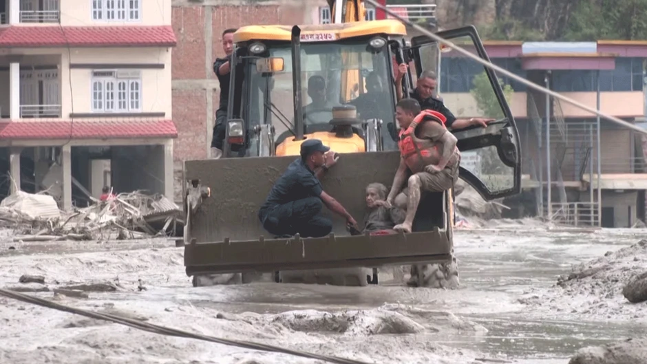 Lũ quét kinh hoàng ở Nepal: Từng giờ chờ tin người mất tích