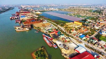 Lửa đỏ bên dòng Ninh Cơ