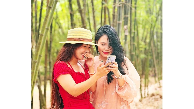 Mảnh hồn làng treo bên phố (kỳ 3) Mảnh hồn làng treo bên phố (kỳ 3)