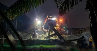 Mỏ cát ‘khủng’ hoạt động bơm rửa cát xuyên đêm trái phép ở Khánh Hòa