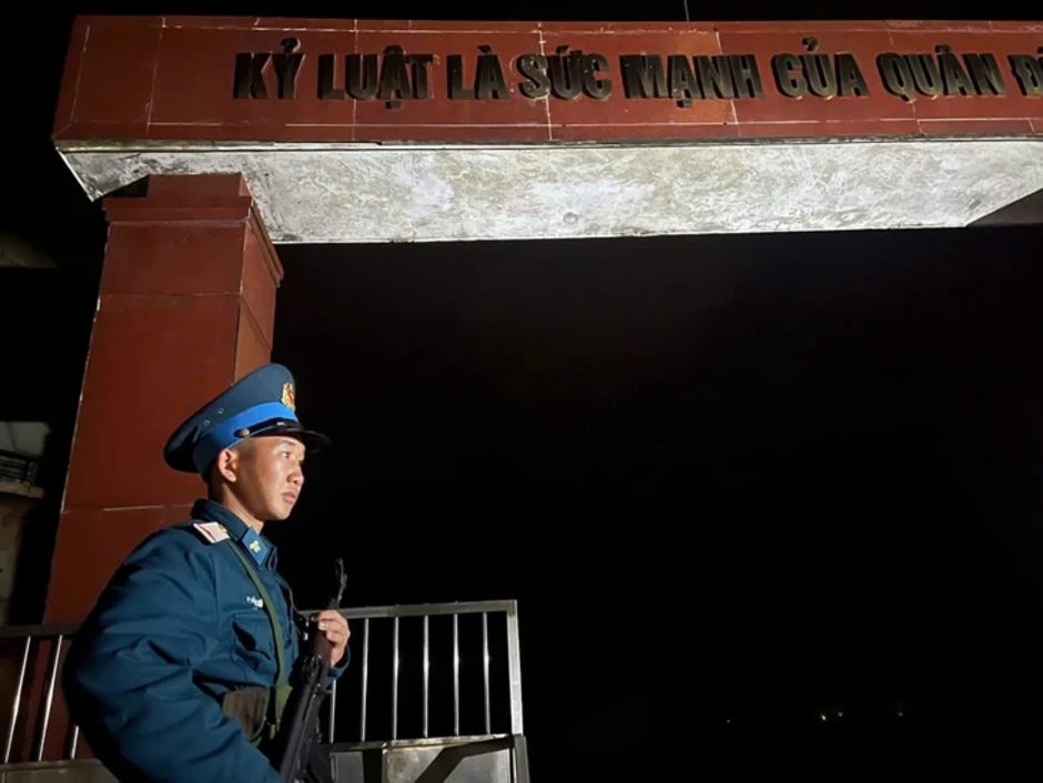 Mùa xuân trên 'mắt thần' Đông Dương