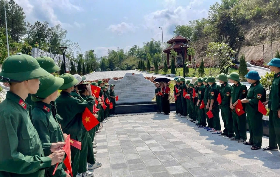 Nén tâm hương dưới trời Tây Bắc